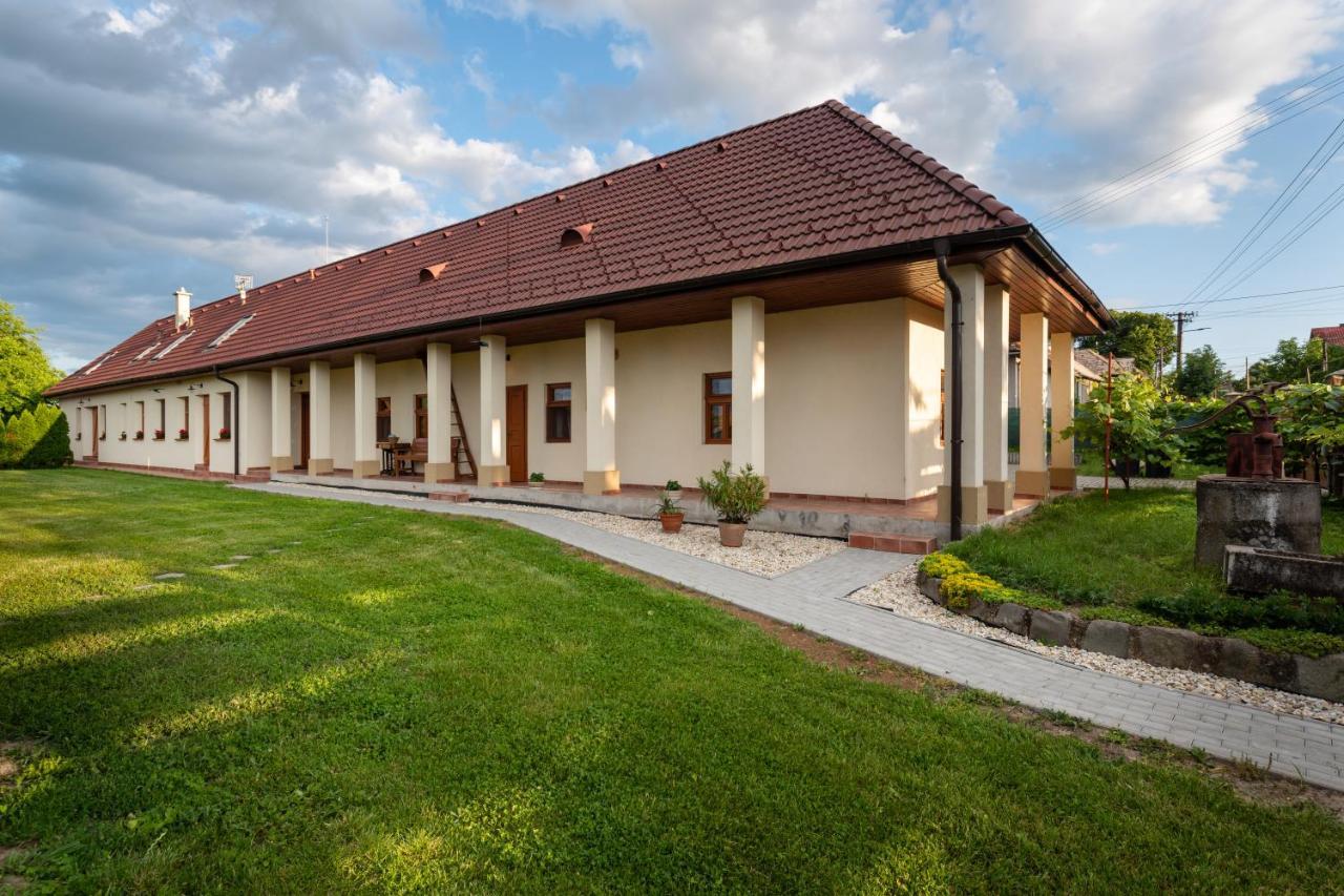Farmaobeckov Sk Apartment Exterior foto